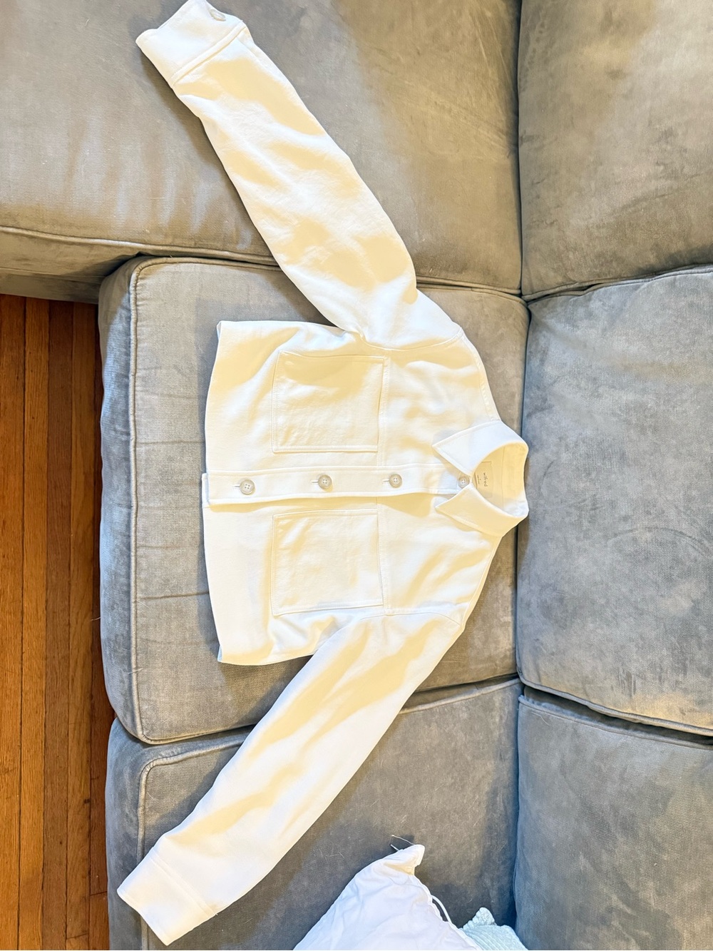 Aritzia Wilfred white cropped jacket in size Small. Gently used.